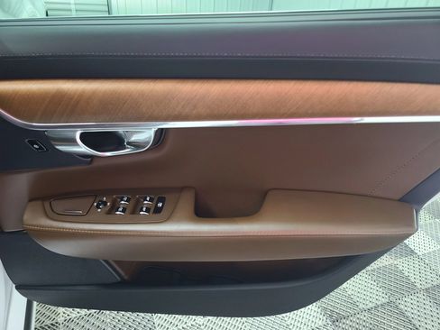 Used 2018 Volvo S90 T6 Inscription w/ Convenience Package AWD/4WD image 38
