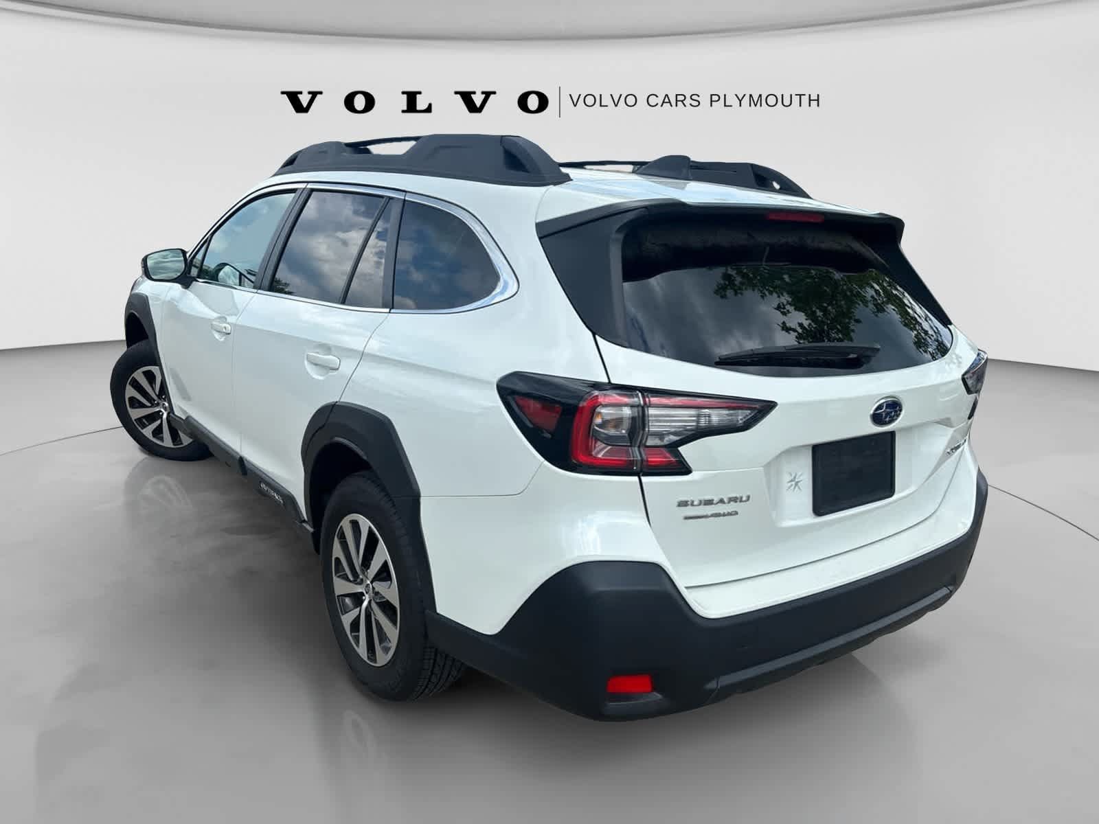 Used 2025 Subaru Outback Premium AWD/4WD image 5