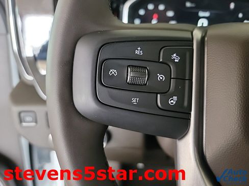 Used 2025 GMC Sierra 2500 SLT w/ SLT Convenience Package image 19