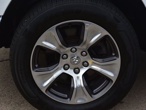 Used 2023 RAM 1500 Laramie AWD/4WD image 10