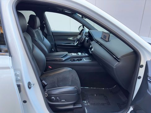 Used 2022 Genesis GV70 3.5T Sport w/ Sport Prestige Package image 16