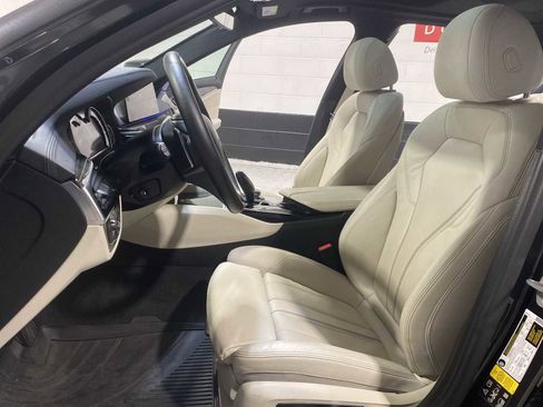Used 2017 BMW 540i xDrive AWD/4WD image 10