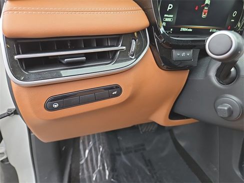 Used 2025 INFINITI QX60 Sensory image 19