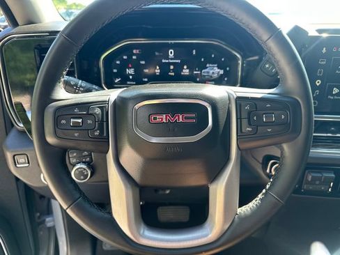 Used 2025 GMC Sierra 1500 SLE w/ Preferred Package AWD/4WD image 25