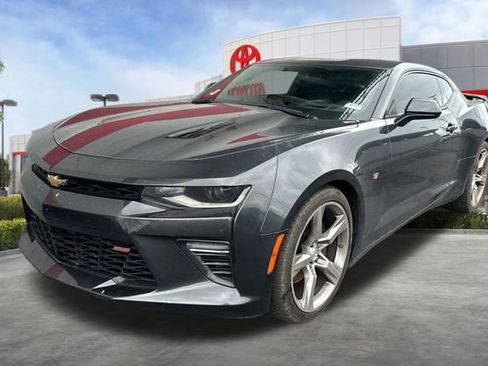 Used 2016 Chevrolet Camaro SS RWD image 2