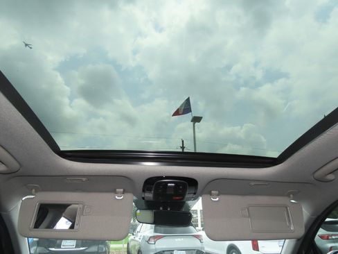 Used 2023 Hyundai Santa Fe Limited FWD image 21
