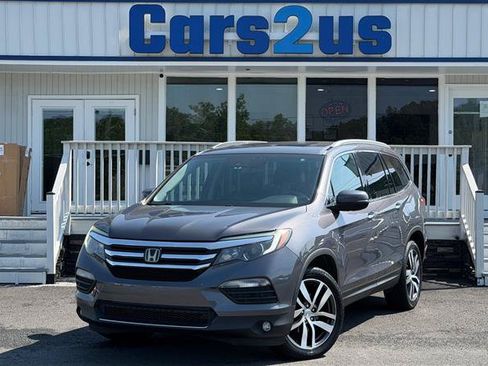 Used 2017 Honda Pilot Touring image 2