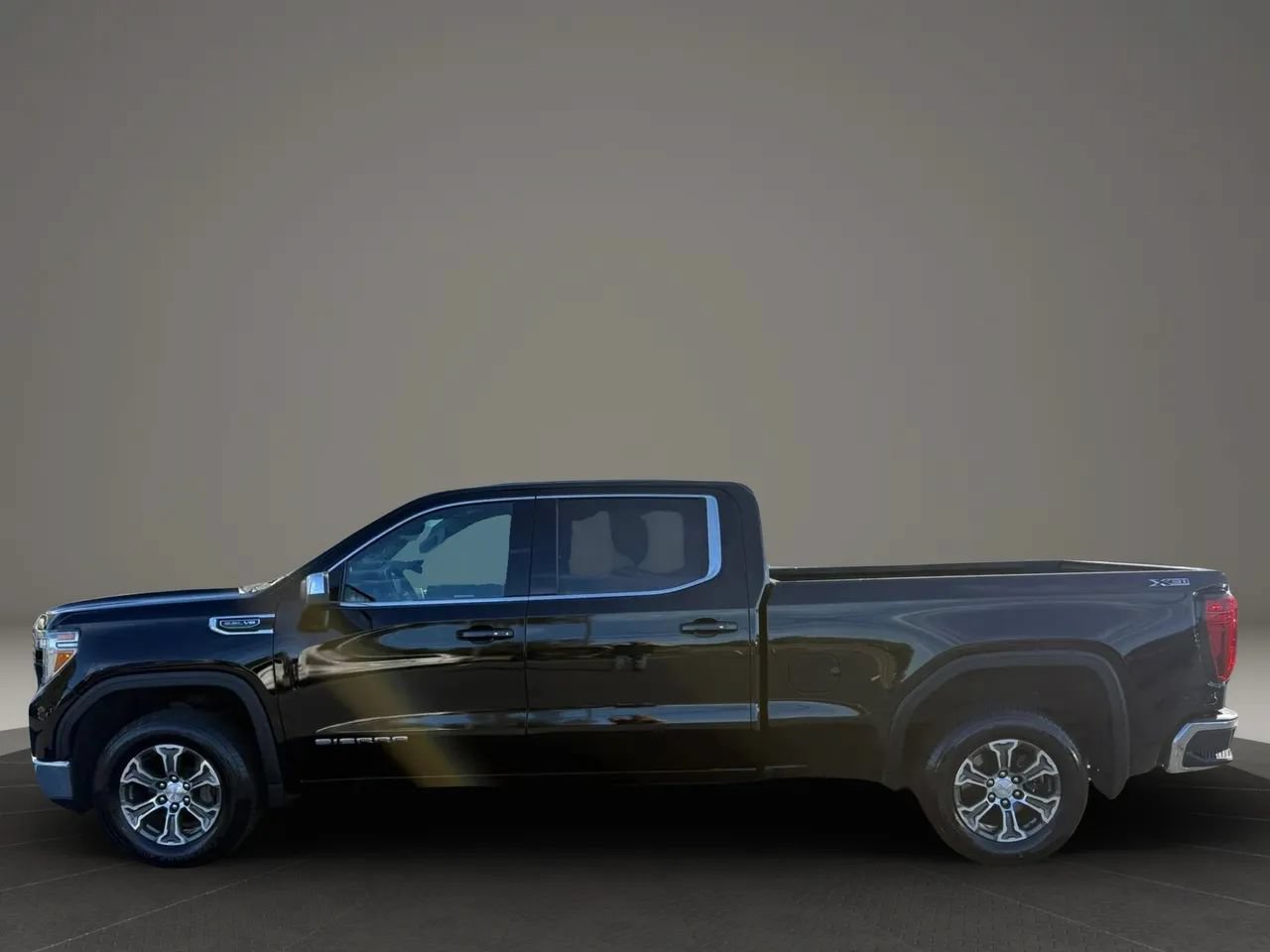 Used 2020 GMC Sierra 1500 SLE w/ SLE Convenience Package AWD/4WD image 10