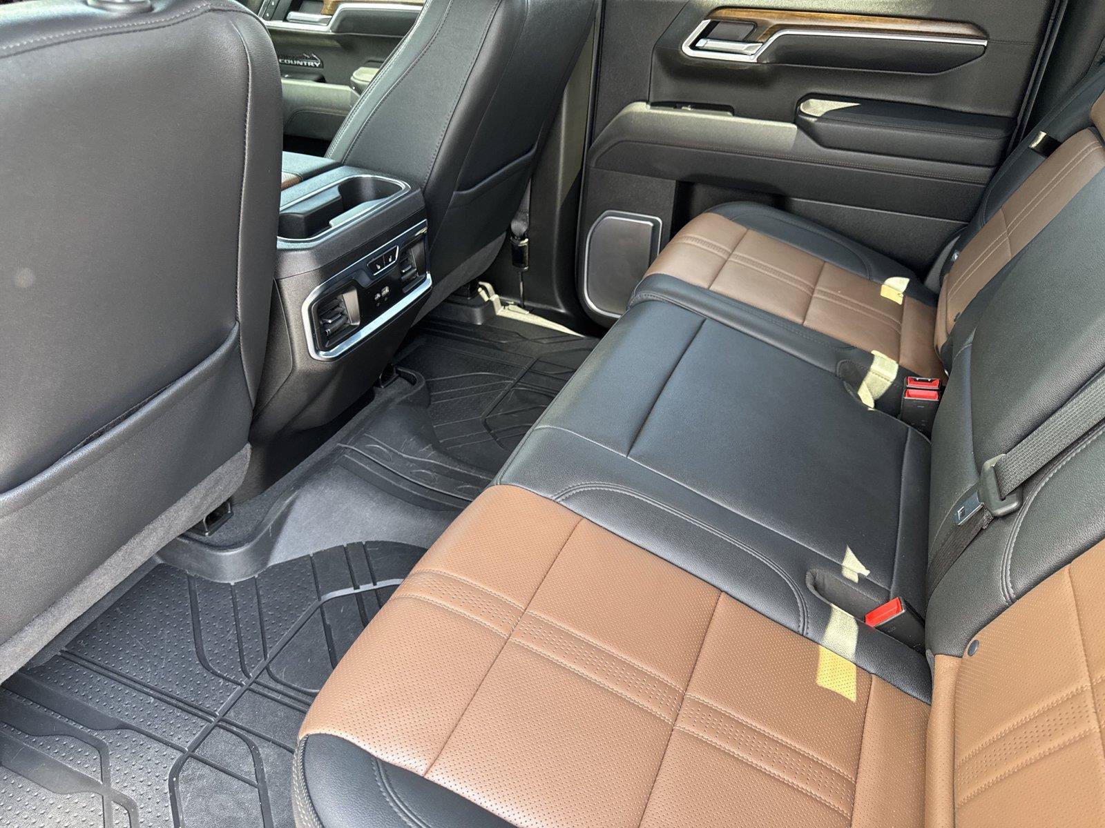 Used 2025 Chevrolet Silverado 1500 High Country AWD/4WD image 33