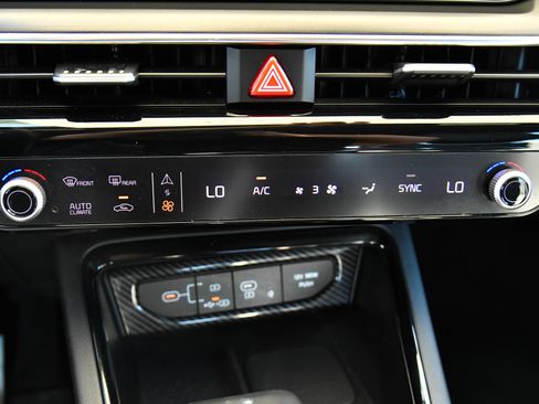 Used 2025 Kia K5 GT-Line w/ GT-Line Premium Package AWD/4WD image 29