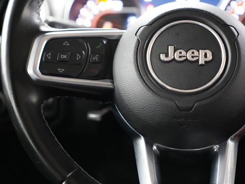 Used 2021 Jeep Wrangler Unlimited Sahara image 19