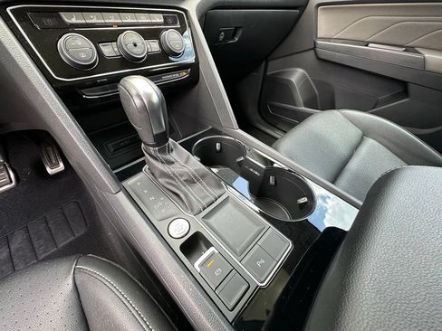 Used 2021 Volkswagen Atlas SEL R-Line FWD image 29
