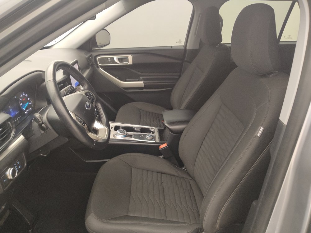 Used 2021 Ford Explorer XLT AWD/4WD image 17