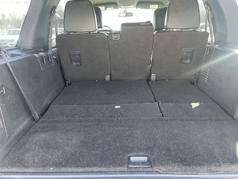Used 2015 Ford Expedition XLT w/ Equipment Group 201A AWD/4WD image 15