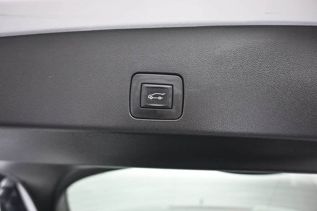 Used 2022 Buick Encore GX Essence w/ Experience Buick Package AWD/4WD image 44
