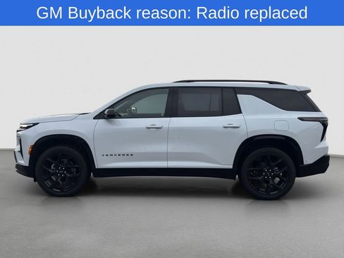 Used 2026 Chevrolet Traverse RS FWD image 3