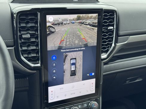 Used 2024 Ford Ranger Lariat image 10