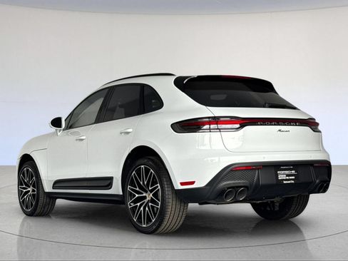 Certified 2026 Porsche Macan AWD/4WD image 3