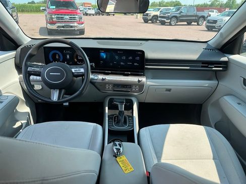 Used 2025 Hyundai Kona SEL AWD/4WD image 25
