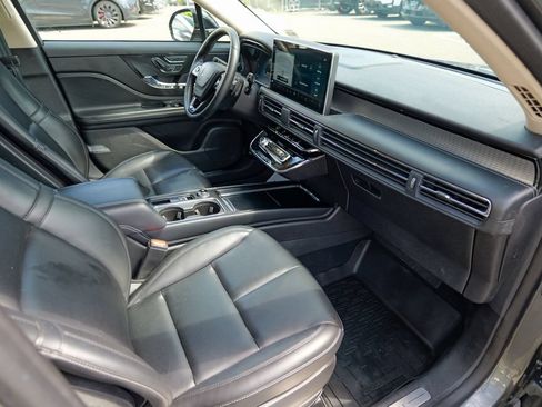 Used 2023 Lincoln Corsair AWD image 34