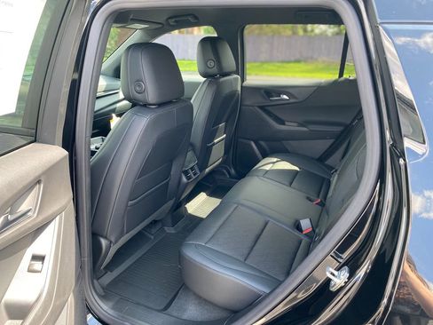 New 2026 Chevrolet Equinox LT w/ Convenience Package II AWD/4WD image 18