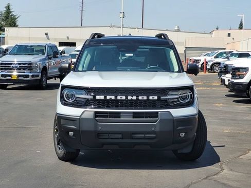 New 2026 Ford Bronco Sport Outer Banks w/ Outer Banks Tech Package+ AWD/4WD image 3