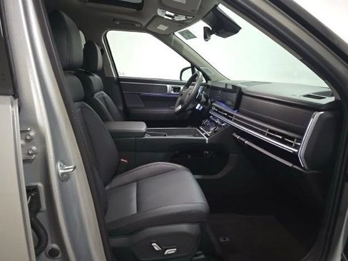 Used 2026 Hyundai Santa Fe Limited AWD/4WD image 8