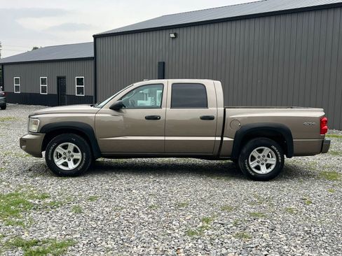 Used 2010 Dodge Dakota Big Horn w/ Premium Sound Group AWD/4WD image 7