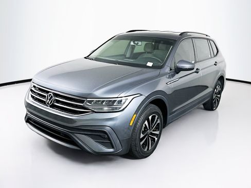 Used 2022 Volkswagen Tiguan S FWD image 3