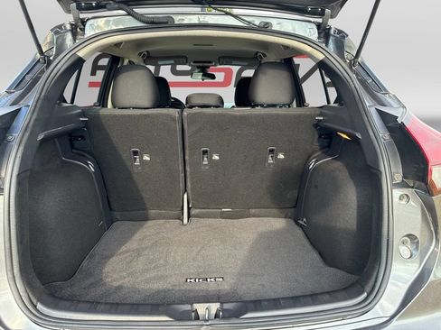 Used 2024 Nissan Kicks S FWD image 18