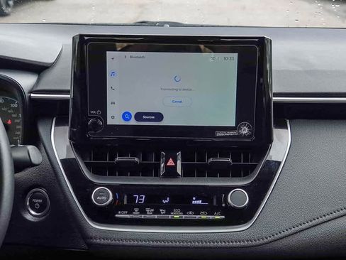 Used 2025 Toyota Corolla SE image 12