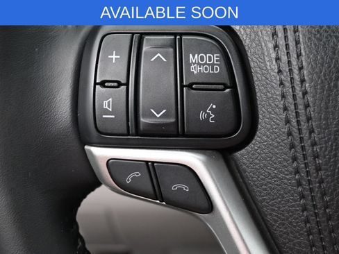 Used 2018 Toyota Highlander Limited AWD/4WD image 18