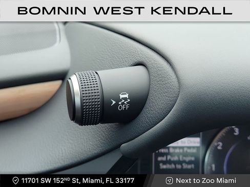 Used 2025 Lexus ES 350 w/ Premium Package image 12