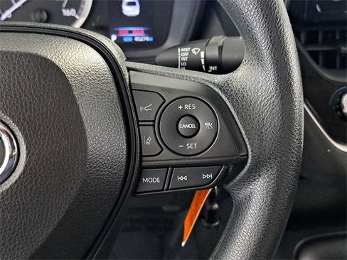 Used 2022 Toyota Corolla LE image 25