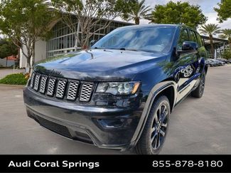 Used 2020 Jeep Grand Cherokee Altitude AWD/4WD video 1
