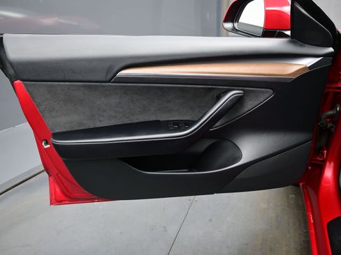 Used 2022 Tesla Model 3 Performance image 9