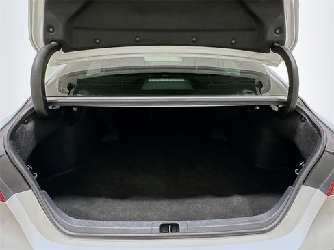 Used 2019 Toyota Camry XSE image 23
