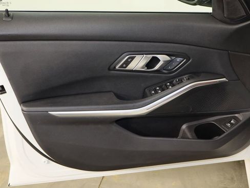 Used 2021 BMW 330i Sedan w/ Convenience Package image 20