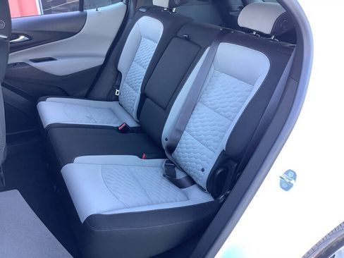 Used 2018 Chevrolet Equinox LS FWD image 12