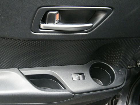 Used 2018 Toyota C-HR XLE image 17