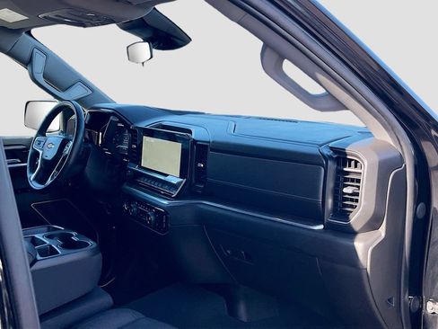 Used 2022 Chevrolet Silverado 1500 LT RWD image 28