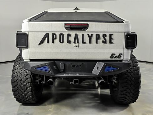 Used 2022 Jeep Gladiator Sport AWD/4WD image 9