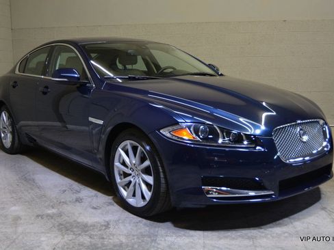 Used 2012 Jaguar XF image 1