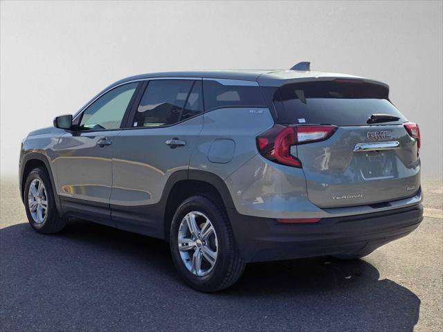 Used 2024 GMC Terrain SLE AWD/4WD image 5