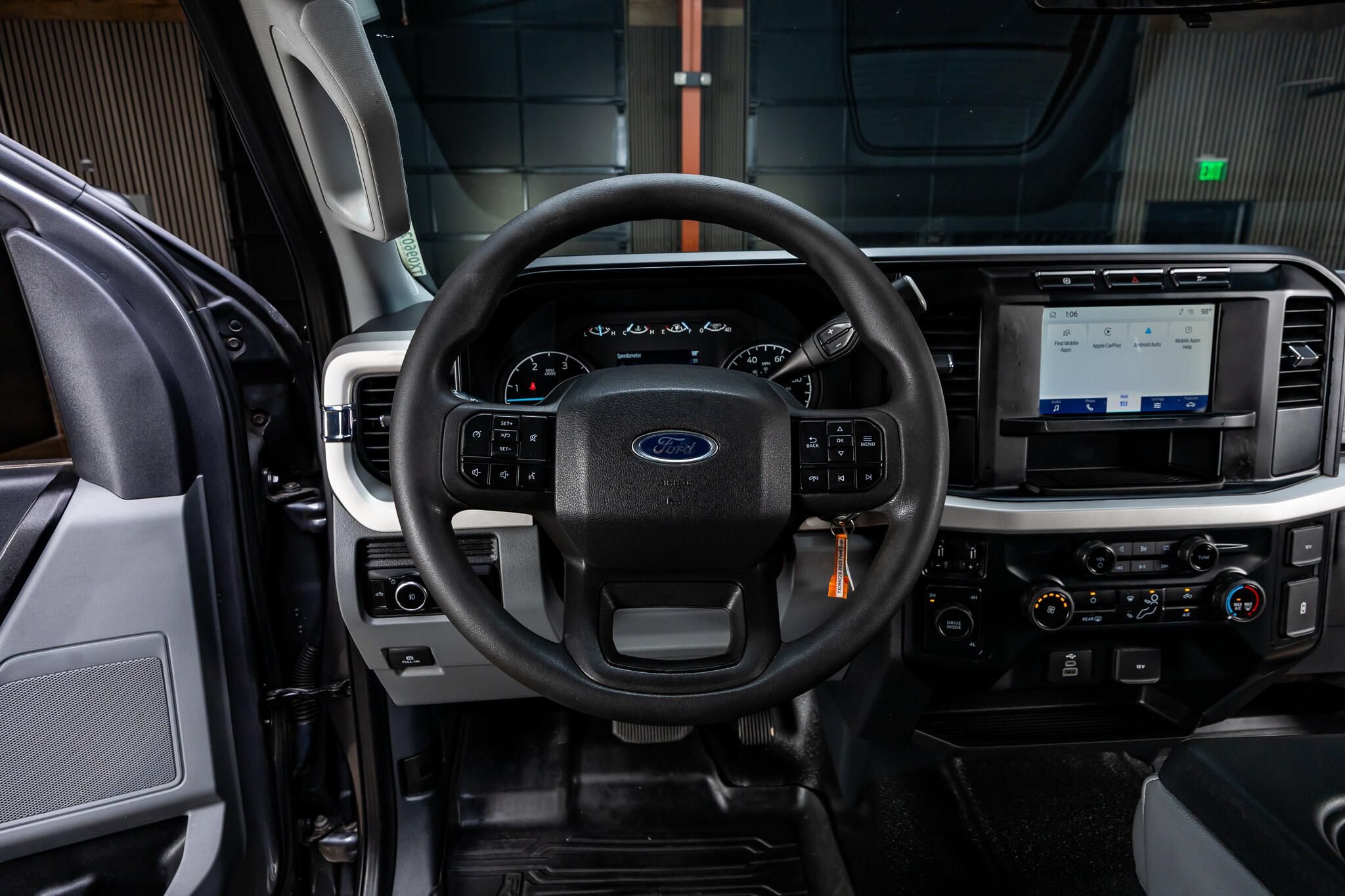 Used 2023 Ford F350 XL AWD/4WD image 16
