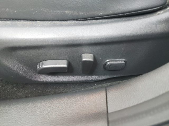 Used 2025 Nissan Sentra SR w/ SR Premium Package FWD image 20