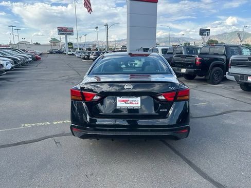 Used 2024 Nissan Altima 2.5 SV AWD/4WD image 10