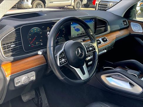 Used 2021 Mercedes-Benz GLS 450 4MATIC image 8