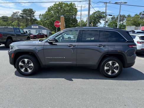Used 2023 Jeep Grand Cherokee 4WD 4xe w/ Luxury Tech Group II image 5