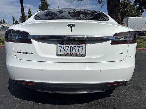 Used 2015 Tesla Model S 70 RWD image 11